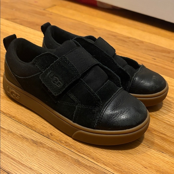 ✨ UGG ✨ Toddler Black Rennon Low Top Suede Leather Sneakers Size 12 - Picture 4 of 12